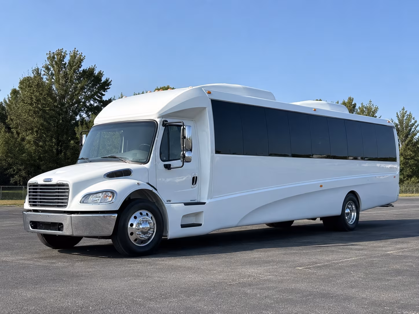 Fresno Birthday, Sweet 16, & Quinceañera Transportation party bus exterior
